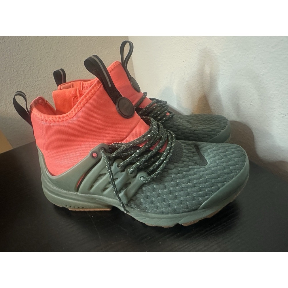 Nike Air Presto Mid Utility Vintage Green Hyper Orange Woman's Size 7 Sneakers